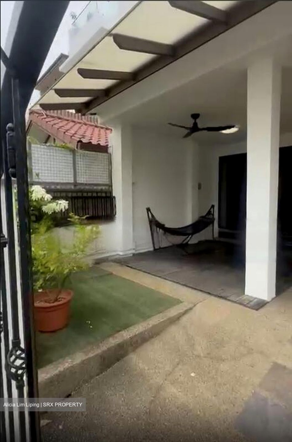 Peakview Estate (D16), Terrace #476198711
